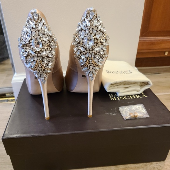 Worn once to try on within home. Color latte satin. - Picture 2 of 5